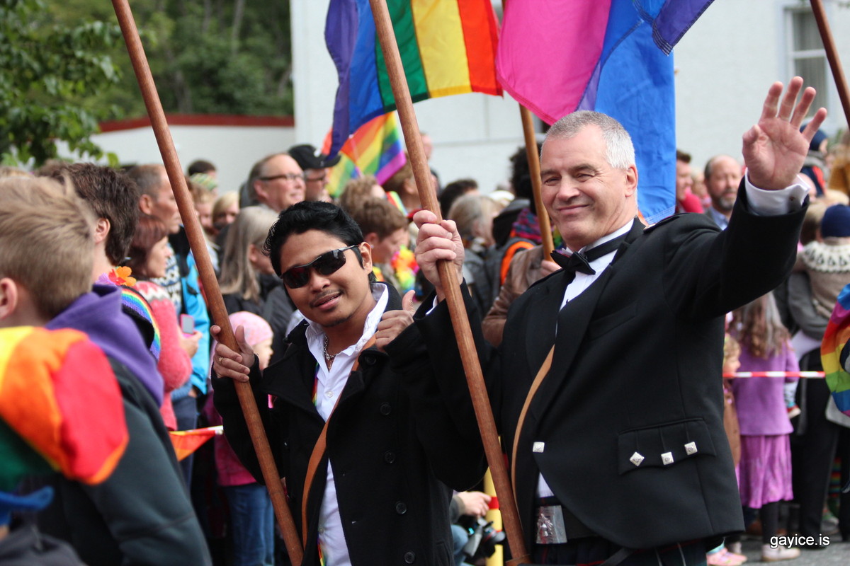 reykjavik-gay-pride-2013-parade